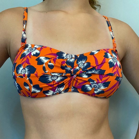 Gorgeous Orange Twist bikini top - Picture 1 of 7